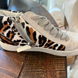 Dolce Vita sneakers. Size 8. So cute!